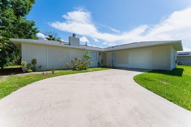 NEW LISTING IN PORT ST. LUCIE Welcome to this charming 3 | 2 - photo 2