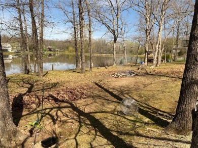 Lake Lot Sale Pending in Saint Clair, Missouri