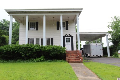 (private lake, pond, creek) Home For Sale in Smithland Kentucky