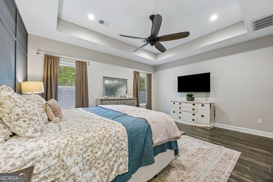 Step into this beautifully designed 4-bedroom, 2-bath home that - photo 23