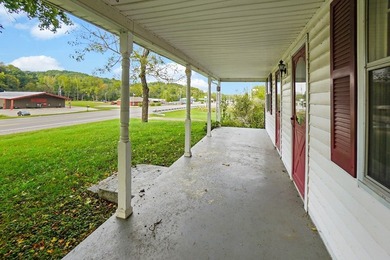 This loaded package offers 2.8 acres just outside city limits, 2 - photo 25
