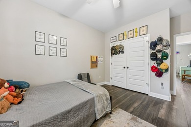 Step into this beautifully designed 4-bedroom, 2-bath home that - photo 27