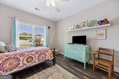 Step into this beautifully designed 4-bedroom, 2-bath home that - photo 31