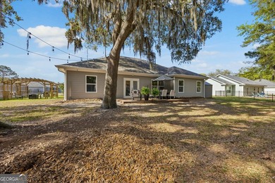 Step into this beautifully designed 4-bedroom, 2-bath home that - photo 35