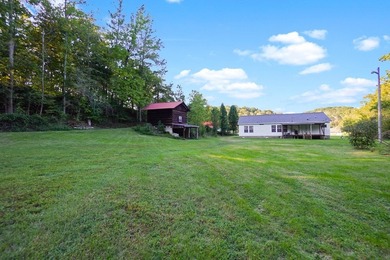 This loaded package offers 2.8 acres just outside city limits, 2 - photo 42