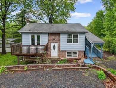 Lake Home Sale Pending in East Stroudsburg, Pennsylvania