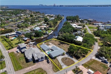 Caloosahatchee River Home Sale Pending in North Fort Myers Florida