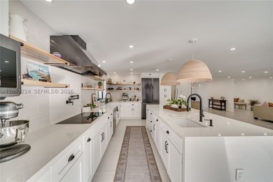 BEAUTIFUL NEWLY RENVATED RANCH HOME IN HOLLYWOOD! TASTEFULLY - photo 12