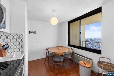 Spacious B-line corner unit at 200 Winston Towers boasts a prime