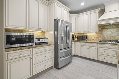 ***OPEN HOUSE Friday July 3rd 1-3pm*** Welcome to luxury living - photo 17