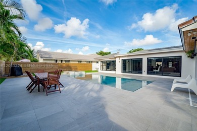 BEAUTIFUL NEWLY RENVATED RANCH HOME IN HOLLYWOOD! TASTEFULLY - photo 28