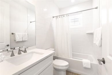 Ideally positioned one row in from the beach on one of - photo 31