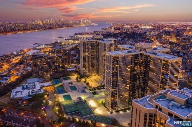 Spacious B-line corner unit at 200 Winston Towers boasts a prime