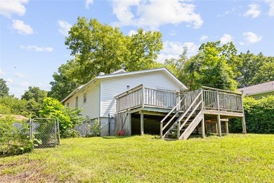Darling 2 bedroom 1 bath updated house sits on a secluded treed - photo 5