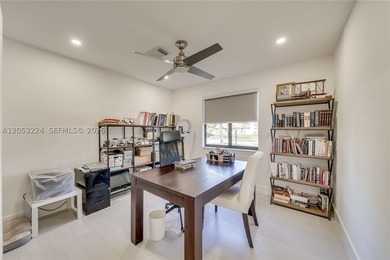 BEAUTIFUL NEWLY RENVATED RANCH HOME IN HOLLYWOOD! TASTEFULLY - photo 40