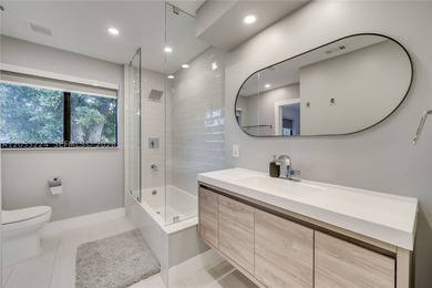 BEAUTIFUL NEWLY RENVATED RANCH HOME IN HOLLYWOOD! TASTEFULLY - photo 41