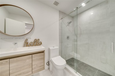 BEAUTIFUL NEWLY RENVATED RANCH HOME IN HOLLYWOOD! TASTEFULLY - photo 45