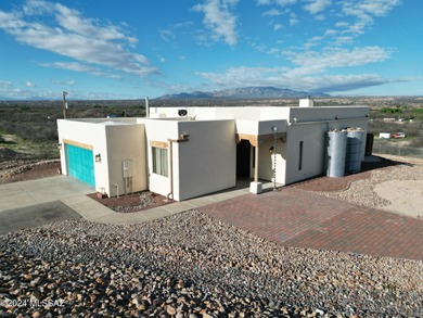 GORGEOUS HOME WITH FABULOUS HILLTOP VIEWS! 3 BDRM/2Ba with