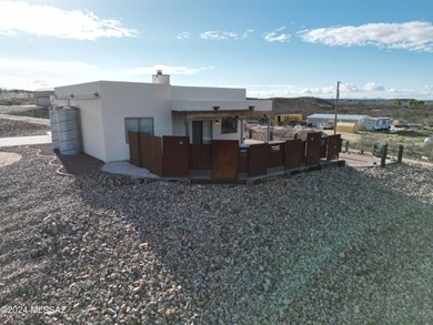 GORGEOUS HOME WITH FABULOUS HILLTOP VIEWS! 3 BDRM/2Ba with