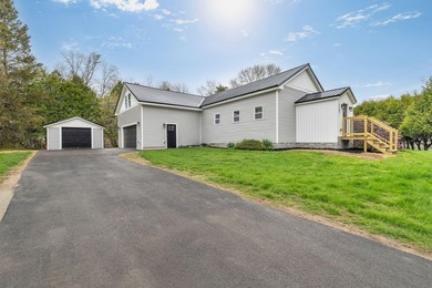 Fully renovated and move-in ready, this stylish yet cozy home - photo 48
