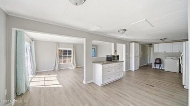 Welcome to this charming 3-bedroom, 2-bath manufactured home - photo 8