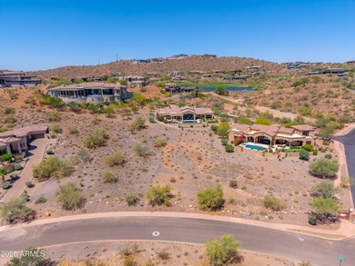 Beautiful gentle sloping lot, just shy of an acre at the back - photo 5