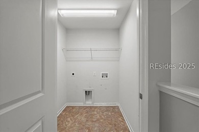 Stunning, move-in-ready 3-bedroom, 2.5-bath home in sought-after - photo 15