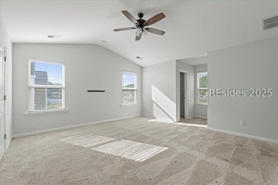 Stunning, move-in-ready 3-bedroom, 2.5-bath home in sought-after - photo 18