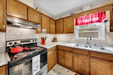 Looking for a large backyard in a quiet cul-de-sac? Or be within - photo 18