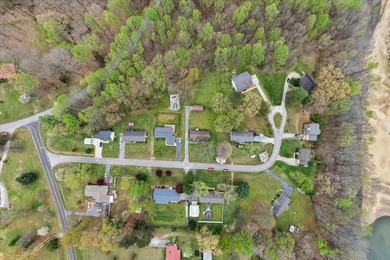 Looking for a large backyard in a quiet cul-de-sac? Or be within - photo 29