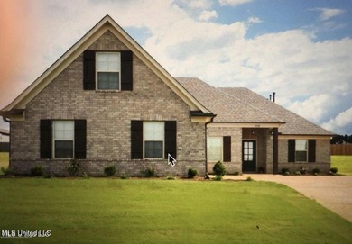 Lake Home Sale Pending in Hernando, Mississippi