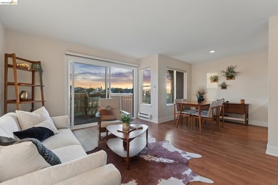 View, view, and more views! Welcome to 194 Lakeshore Ct, a - photo 5