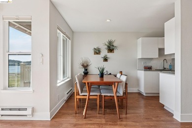 View, view, and more views! Welcome to 194 Lakeshore Ct, a - photo 7