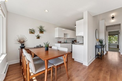 View, view, and more views! Welcome to 194 Lakeshore Ct, a - photo 8
