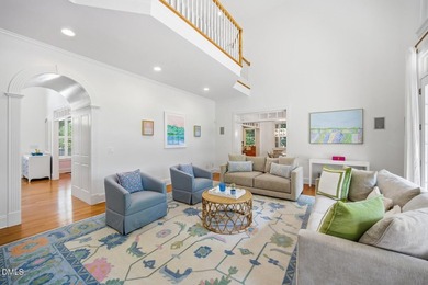 Welcome to one of the most impressive golf course homes in The - photo 18