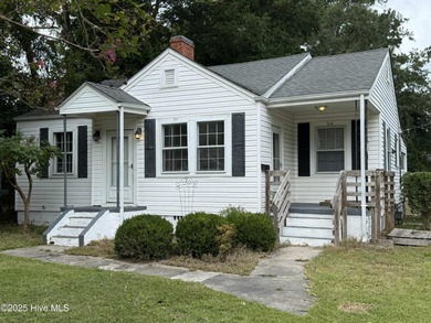 Neuse River Home Active Under Contract in New Bern North Carolina