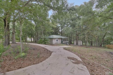 Welcome to your own slice of Florida paradise! A charming 1/1 - photo 42