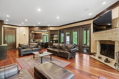 Welcome to an EXTRAORDINARY CUSTOM-BUILT ESTATE tucked away on - photo 13