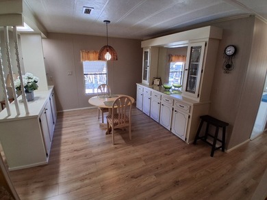 WATERFRONT - 2 Bedroom / 2 Bath home located in the pet-friendly - photo 15
