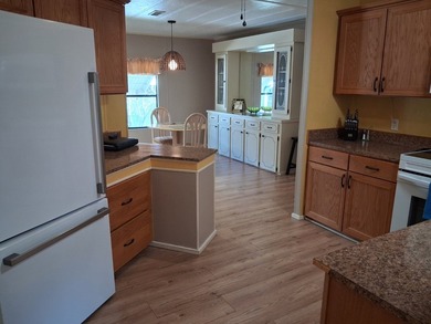 WATERFRONT - 2 Bedroom / 2 Bath home located in the pet-friendly - photo 17