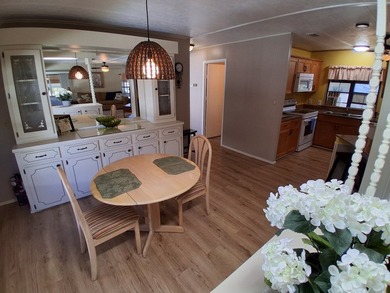 WATERFRONT - 2 Bedroom / 2 Bath home located in the pet-friendly - photo 18