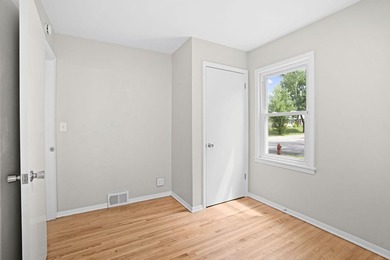 Fresh renovations and a thoughtful layout make this 3-bedroom - photo 20