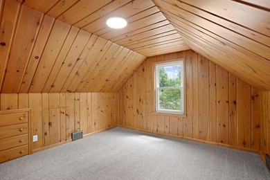 Fresh renovations and a thoughtful layout make this 3-bedroom - photo 25