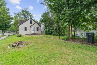 Fresh renovations and a thoughtful layout make this 3-bedroom - photo 29