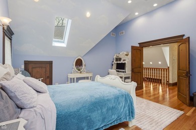 Welcome to an EXTRAORDINARY CUSTOM-BUILT ESTATE tucked away on - photo 33