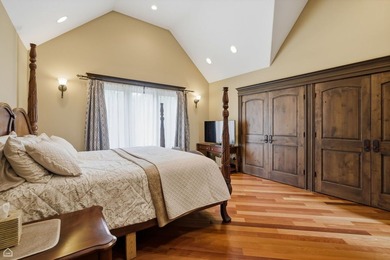 Welcome to an EXTRAORDINARY CUSTOM-BUILT ESTATE tucked away on - photo 38
