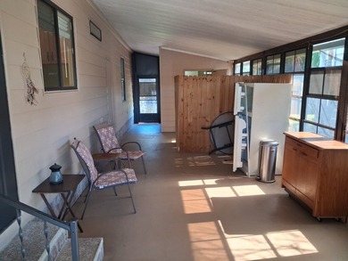 WATERFRONT - 2 Bedroom / 2 Bath home located in the pet-friendly - photo 39
