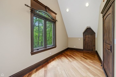 Welcome to an EXTRAORDINARY CUSTOM-BUILT ESTATE tucked away on - photo 42