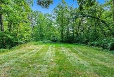 Welcome to an EXTRAORDINARY CUSTOM-BUILT ESTATE tucked away on - photo 50