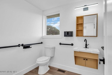 Beautifully renovated corner office building with outstanding - photo 3